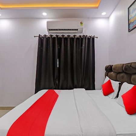 Oyo Flagship 81064 Chaudhary In Hotel Gorakhpur Eksteriør billede
