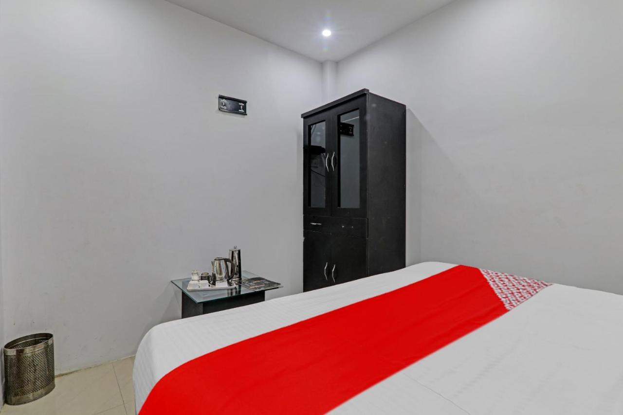 Oyo Flagship 81064 Chaudhary In Hotel Gorakhpur Eksteriør billede
