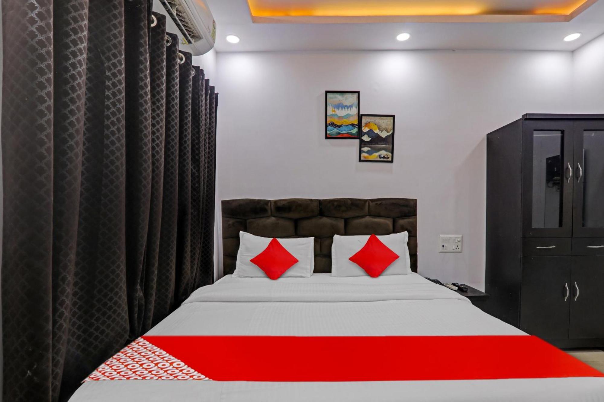 Oyo Flagship 81064 Chaudhary In Hotel Gorakhpur Eksteriør billede
