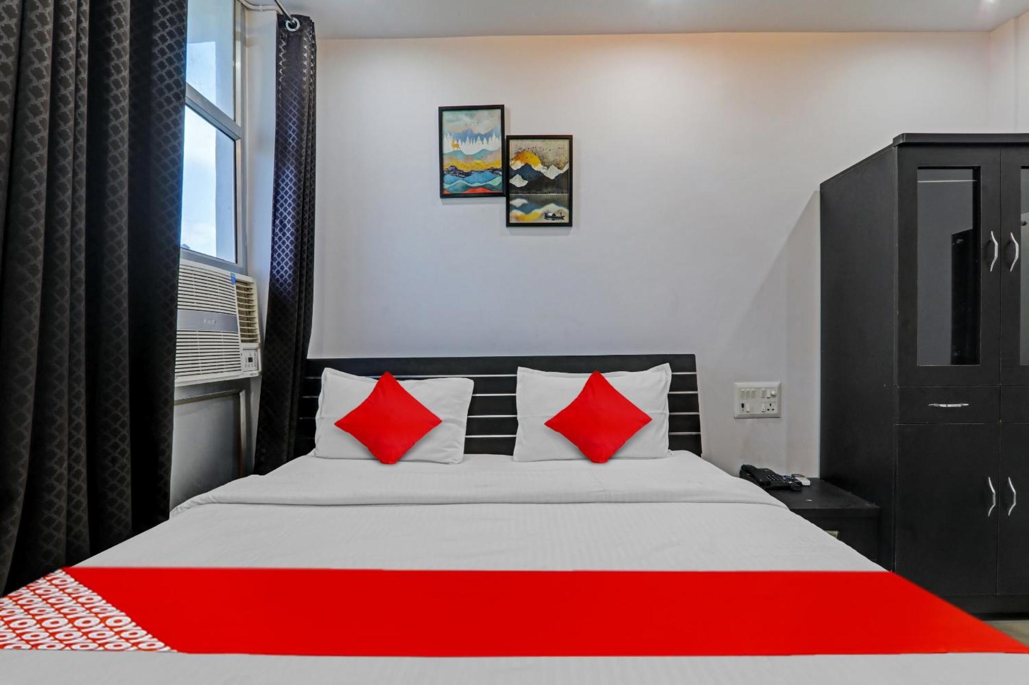 Oyo Flagship 81064 Chaudhary In Hotel Gorakhpur Eksteriør billede