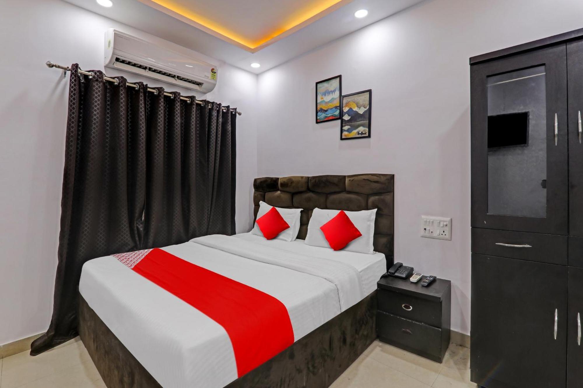Oyo Flagship 81064 Chaudhary In Hotel Gorakhpur Eksteriør billede