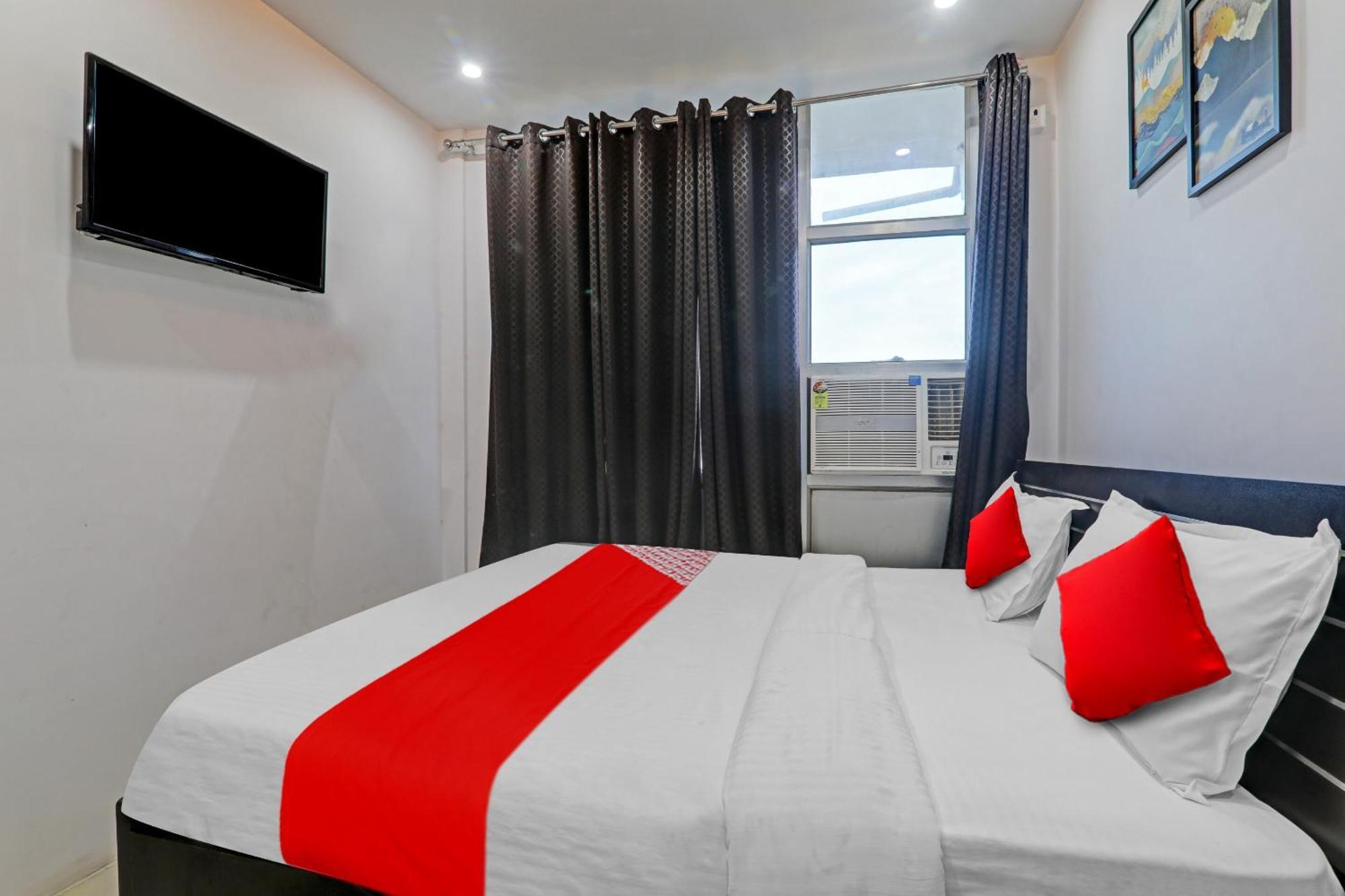 Oyo Flagship 81064 Chaudhary In Hotel Gorakhpur Eksteriør billede