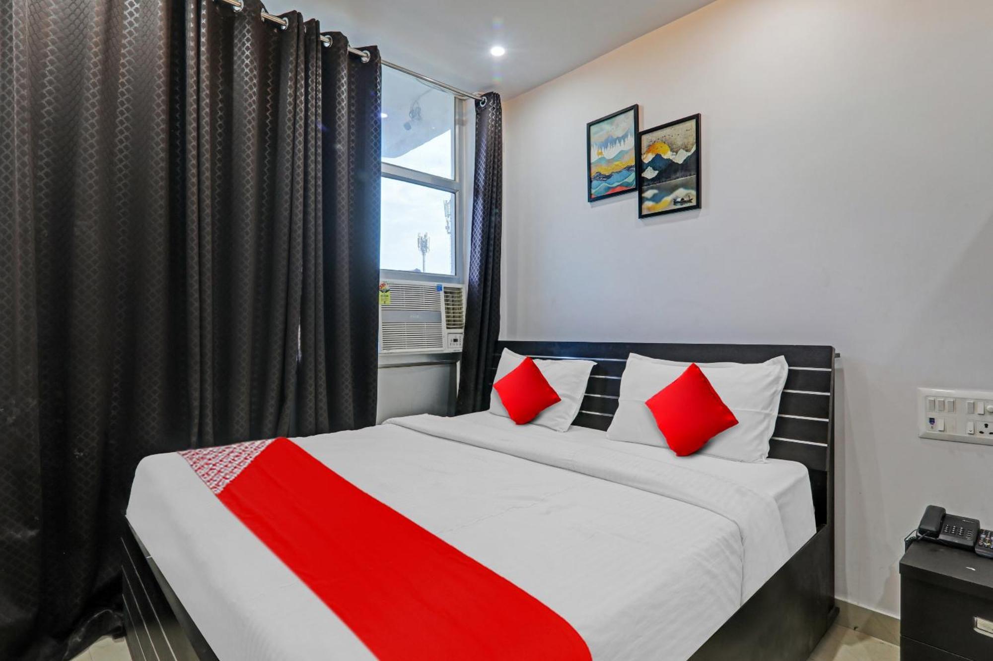 Oyo Flagship 81064 Chaudhary In Hotel Gorakhpur Eksteriør billede